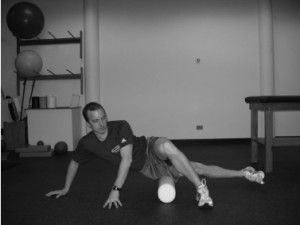 Foam Rolling IT Band FoamRollerITB